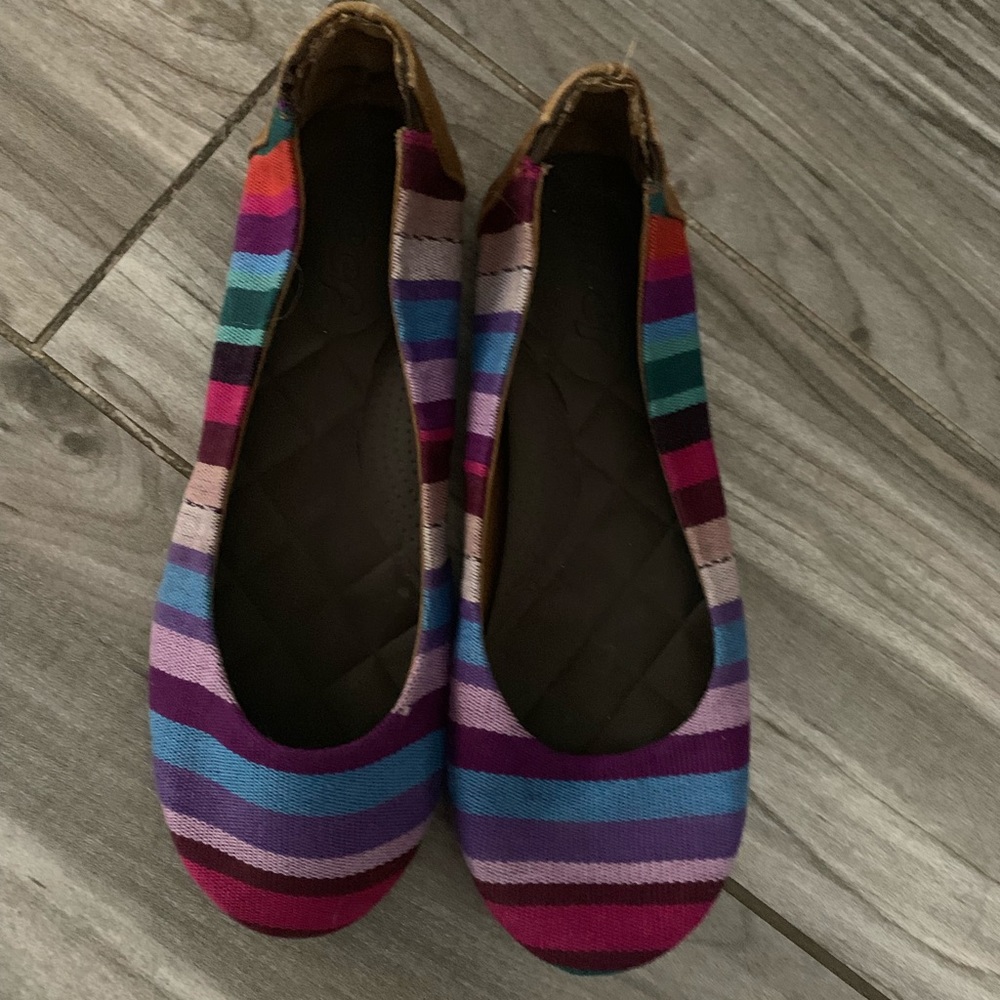 Reef Girls multi colored slip on flats